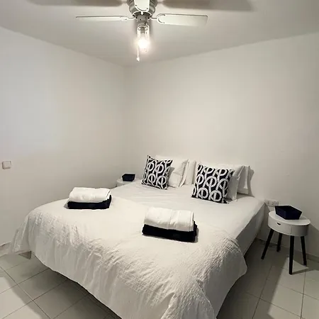 Sapphire بويرتو ذيل كارمين