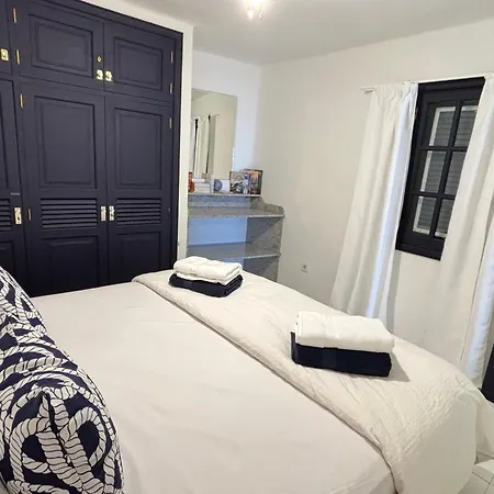 Sapphire Apartment *